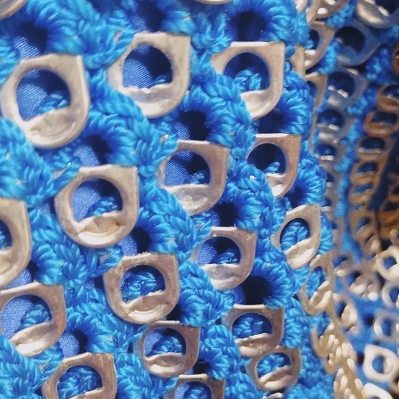 Handmade purse with can tabs - Picture 7 of 7